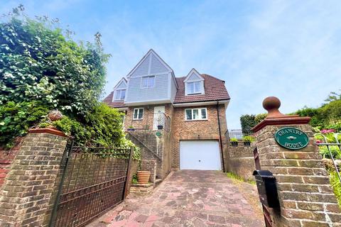 3 bedroom detached house for sale, Holliers Hill, Bexhill-On-Sea TN40