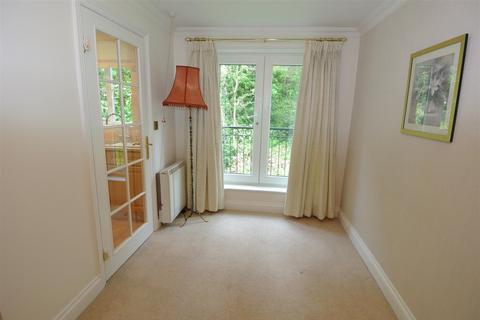 2 bedroom retirement property for sale, Albany place, Egham TW20