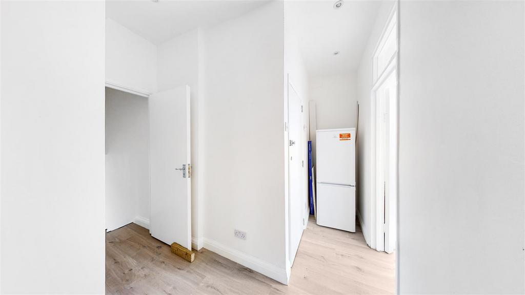 Flat 1, 358 brockley road  - D1 Ib WB5 Ha LVR3 L1 Cvy CG.