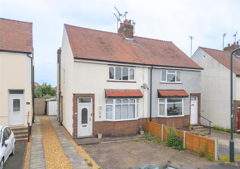 Elmfield Road, Weddington, Nuneaton 2 bed semidetached house for sale £210,000