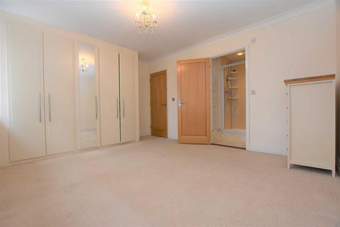 8 Notley Place, Emmer Green, Reading, RG4 8PW