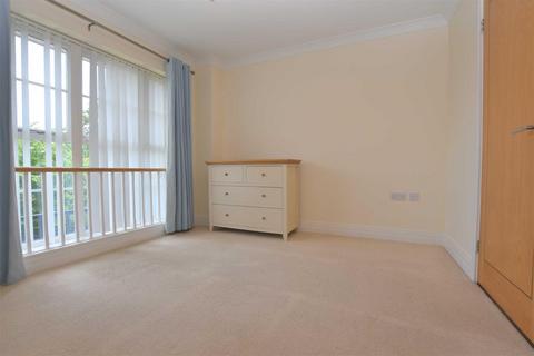 8 Notley Place, Emmer Green, Reading, RG4 8PW