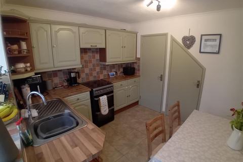 3 bedroom semi-detached house for sale, Severn Road, Bulkington, Bedworth