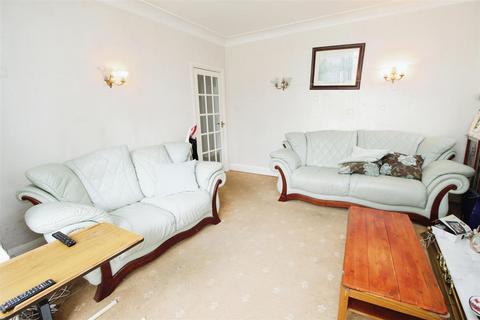 185 Beacon Road, Wibsey, Bradford, BD6 3DX