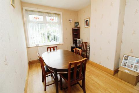 185 Beacon Road, Wibsey, Bradford, BD6 3DX