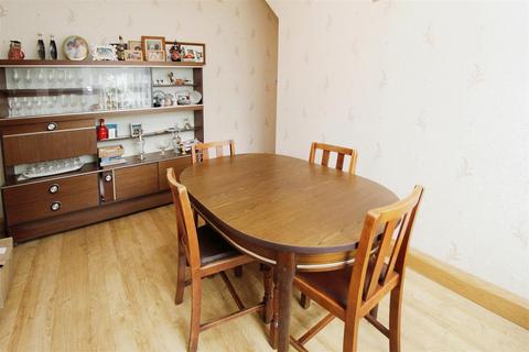 185 Beacon Road, Wibsey, Bradford, BD6 3DX