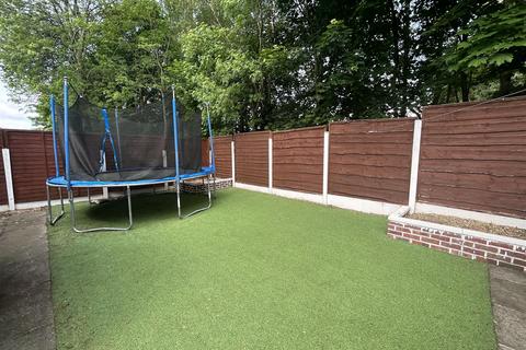 6 Dowry Road, Lees, Oldham, OL4 3JX