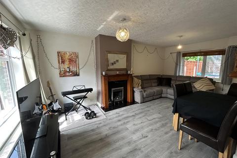 6 Dowry Road, Lees, Oldham, OL4 3JX