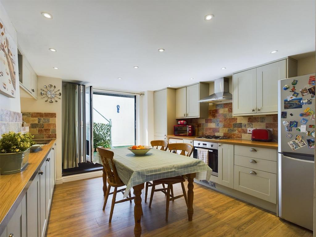 Kitchen.jpg