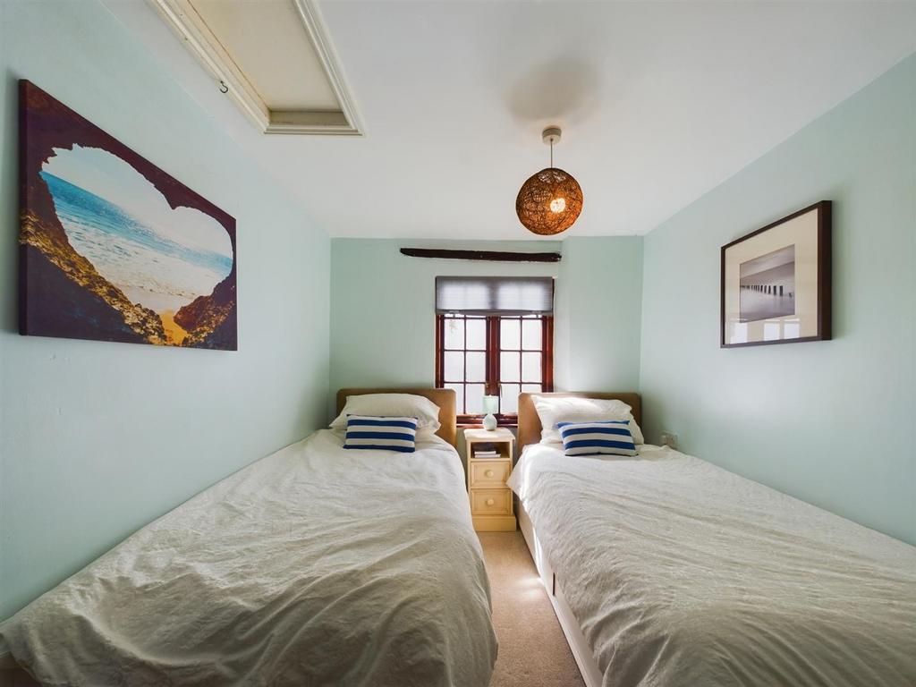 Bedroom2.jpg