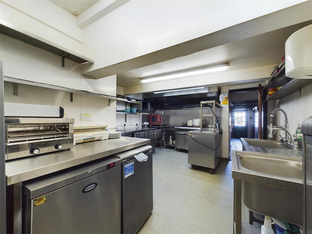 Commercial kitchen.jpg