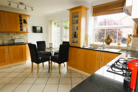17 Blakemore Drive, Sutton Coldfield, B75 7RN