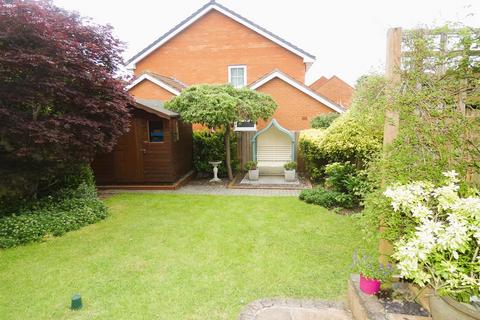 17 Blakemore Drive, Sutton Coldfield, B75 7RN