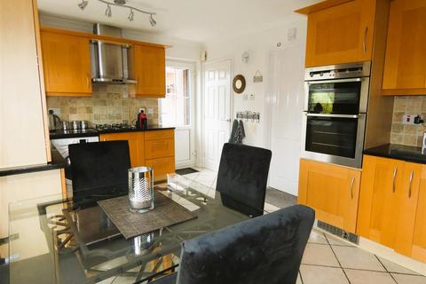 17 Blakemore Drive, Sutton Coldfield, B75 7RN