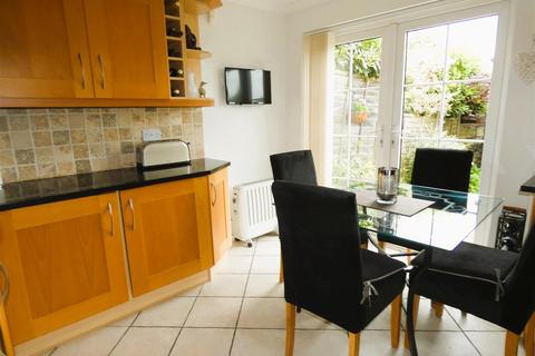 17 Blakemore Drive, Sutton Coldfield, B75 7RN