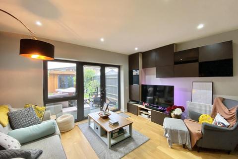27 Potters Road, Southall, UB2 4AS