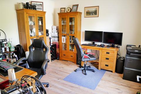 15 Anson Avenue, Calne, SN11 8FY