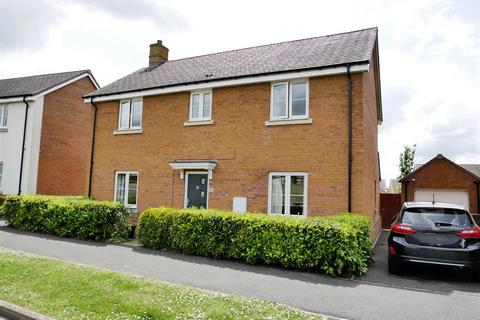 15 Anson Avenue, Calne, SN11 8FY