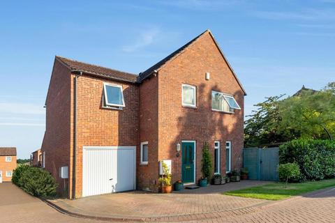 4 bedroom detached house for sale, Holliday Close, Crownhill, Milton Keynes