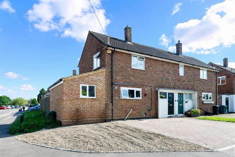 2 bedroom semi-detached house for sale, Chetwode Road, Tadworth