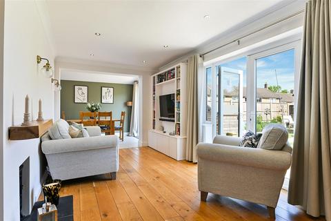 146 Chetwode Road, Tadworth, KT20 5PN