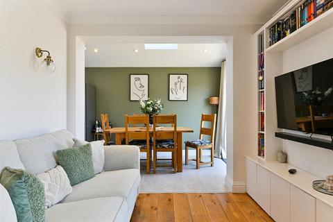 146 Chetwode Road, Tadworth, KT20 5PN