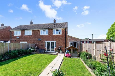 146 Chetwode Road, Tadworth, KT20 5PN