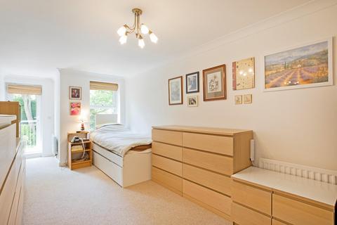 2 bedroom apartment for sale, Ben Rhydding Road, Ilkley LS29
