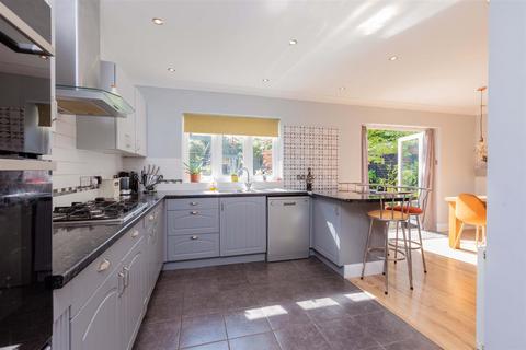 undefined, Spring Lane, Cippenham