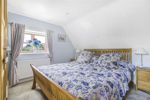 3 bedroom barn conversion for sale, Merton Road, Ambrosden, Bicester