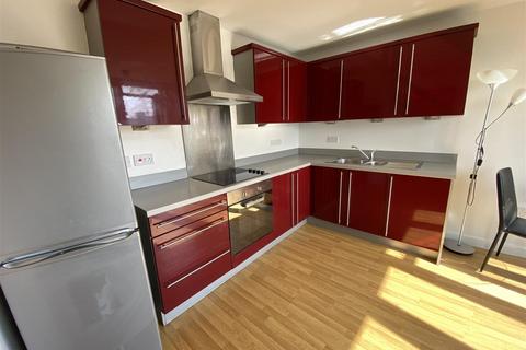 2 bedroom apartment to rent, Zenith Building, Chapel Street, Salford
