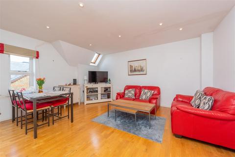 2 bedroom house for sale, St. Leonards Road, Windsor