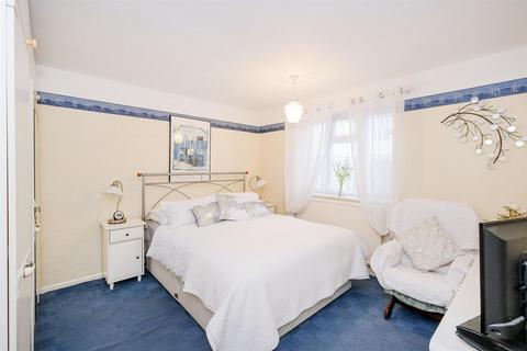 23 Valley Side, London, E4 7SR