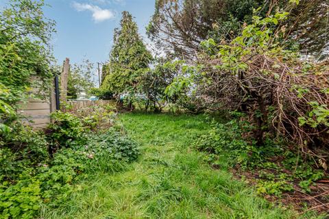 3 bedroom end of terrace house for sale, Southway, Raynes Park SW20