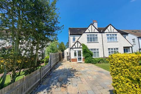 4 bedroom semi-detached house for sale, Cumberland Road, Bromley