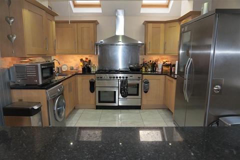 100 Cumberland Road, Bromley, BR2 0PW