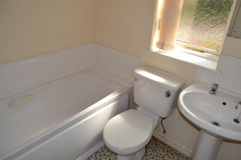 1 bedroom property to rent, Manygates Court, Wakefield WF1