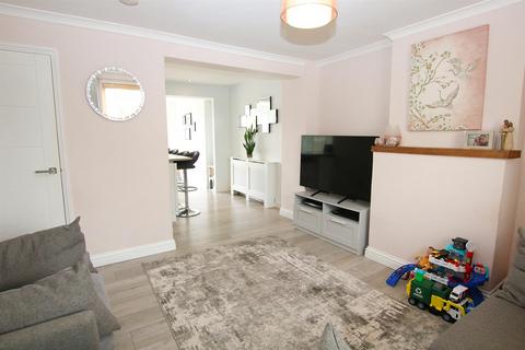 3 bedroom terraced house for sale, Priory Close, Cambridge CB25