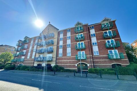 1 bedroom apartment for sale, Empress House, Trawler Road Marina, Swansea