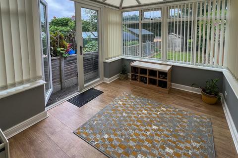 15 Aysgarth Drive, Wakefield, WF2 8UG