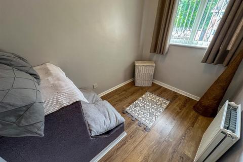 15 Aysgarth Drive, Wakefield, WF2 8UG
