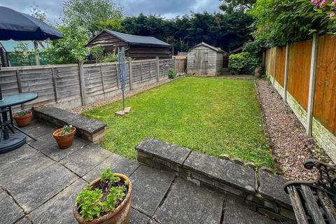 15 Aysgarth Drive, Wakefield, WF2 8UG