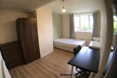 6 bedroom house to rent, 41 Kensington Terrace