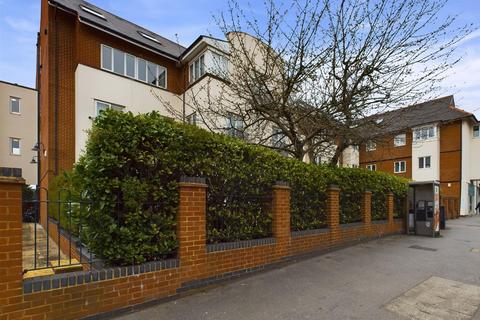 2 bedroom apartment to rent, Church Street, Walton-On-Thames