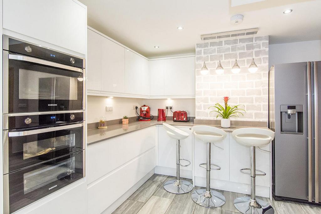 Family Kitchen Dining