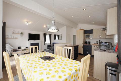 3 bedroom chalet for sale, Steel Green, Millom