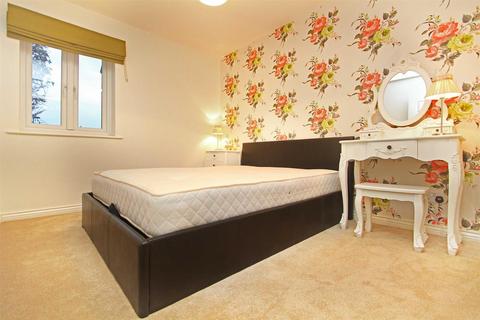 2 bedroom flat to rent, Hepscott Drive, Whitley Bay