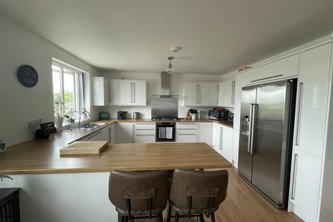 61 Alltiago Road, Pontarddulais, Swansea, SA4 8HU