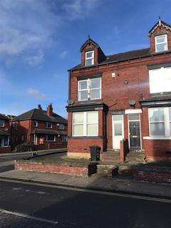 3 bedroom end of terrace house to rent, Ash Road, Headingley, Leeds
