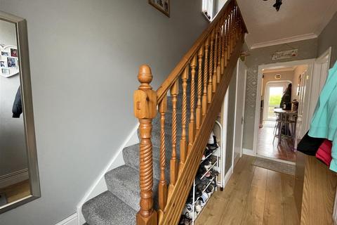 6 Bryncwar Road, Penygroes, Llanelli, SA14 7PG